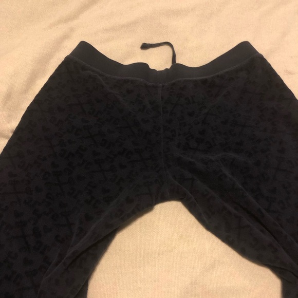Juicy Couture navy low rise capris size small - Picture 4 of 7